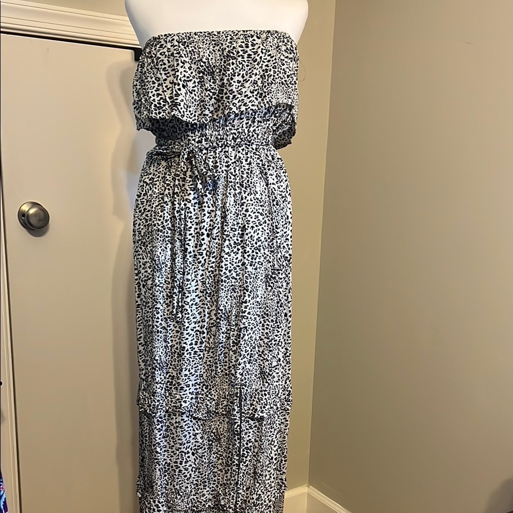Elegant Black and White Strapless Maxi Dress‎ L
